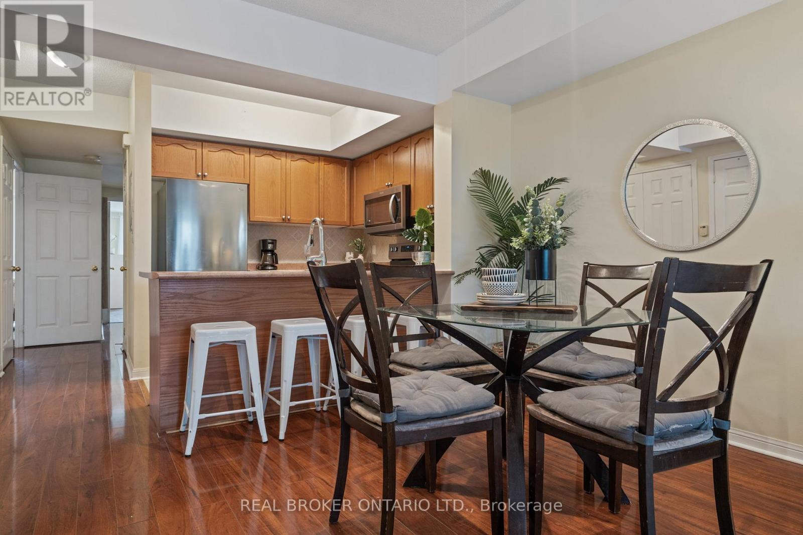 2066 - 3047 Finch Avenue W, Toronto (Humbermede), Ontario  M9M 0A5 - Photo 10 - W12218252