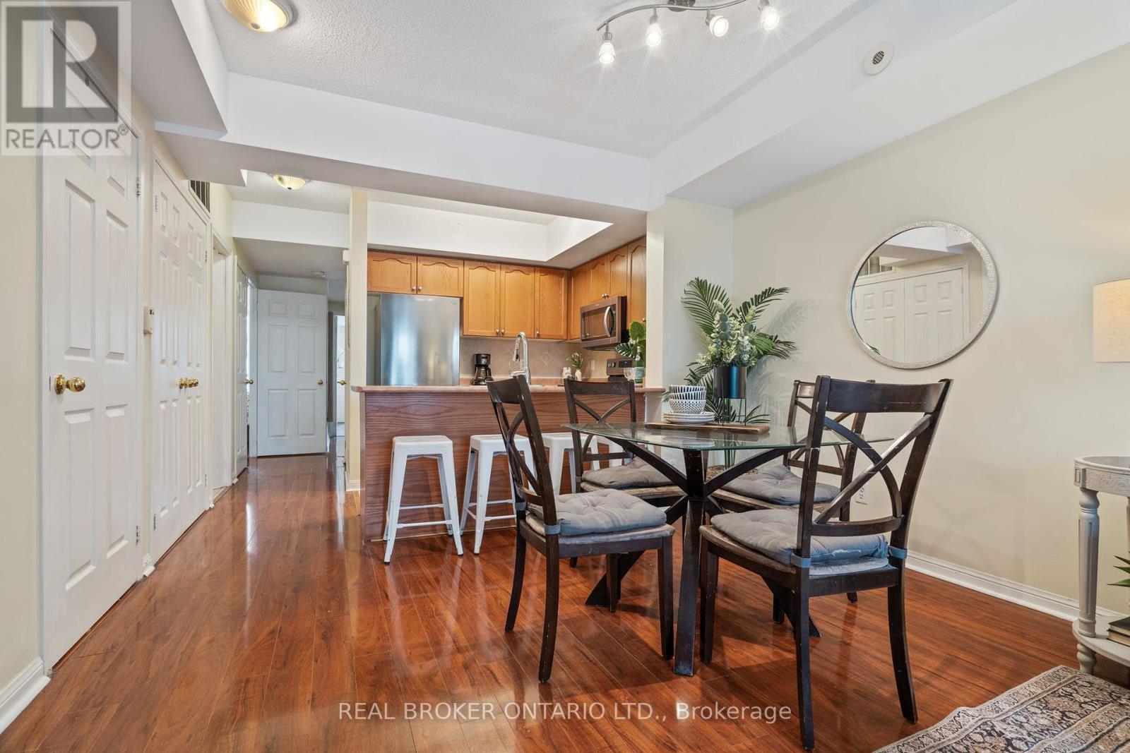 2066 - 3047 Finch Avenue W, Toronto (Humbermede), Ontario  M9M 0A5 - Photo 11 - W12218252