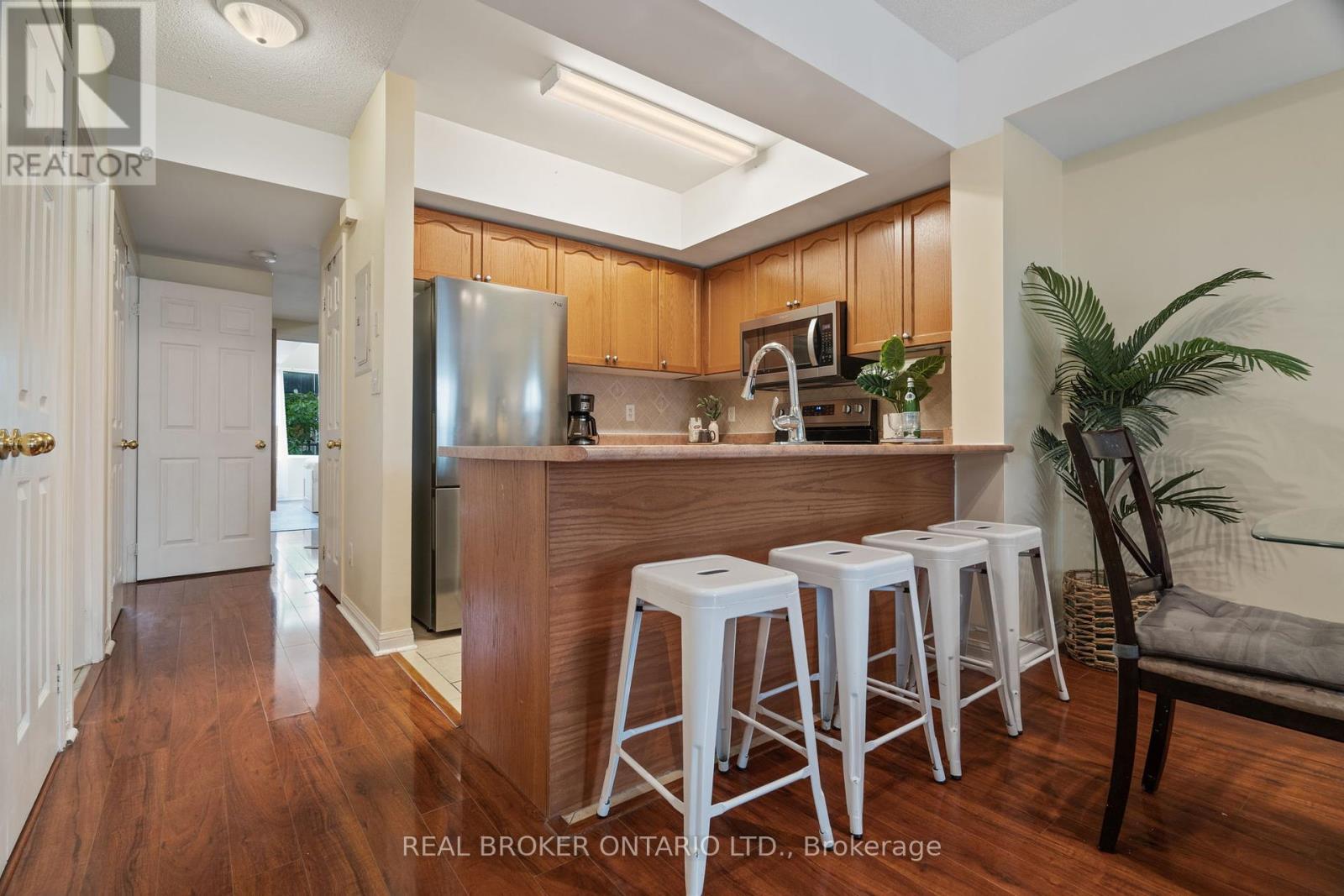 2066 - 3047 Finch Avenue W, Toronto (Humbermede), Ontario  M9M 0A5 - Photo 12 - W12218252