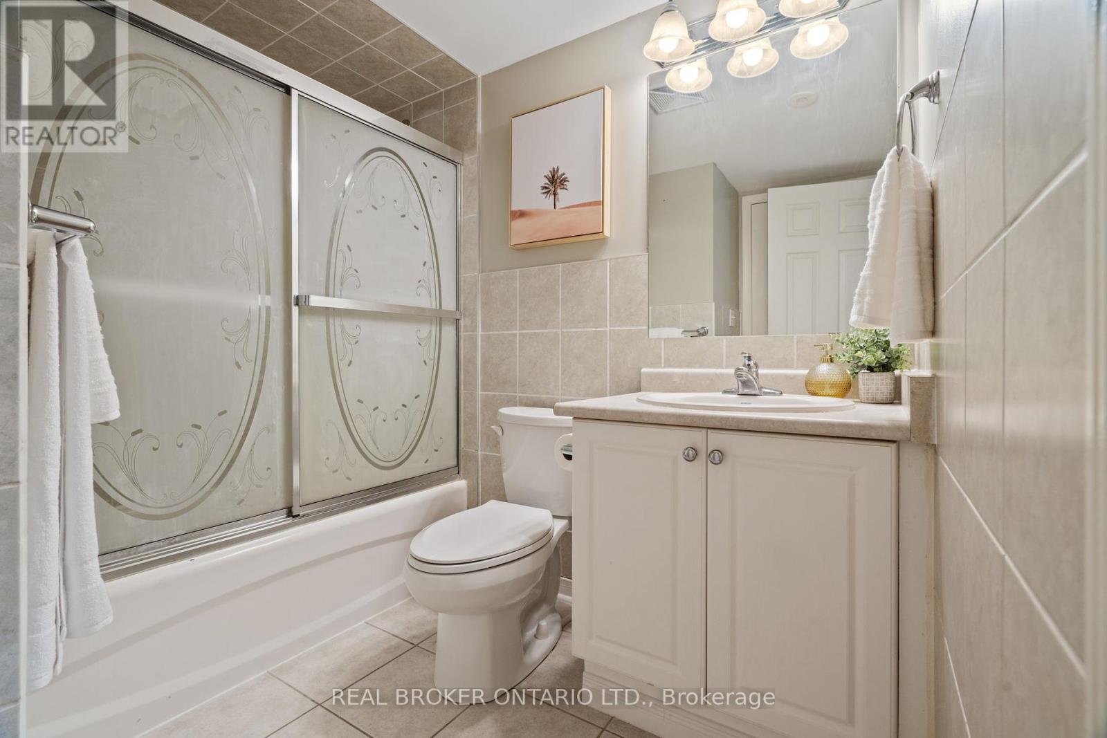 2066 - 3047 Finch Avenue W, Toronto (Humbermede), Ontario  M9M 0A5 - Photo 15 - W12218252