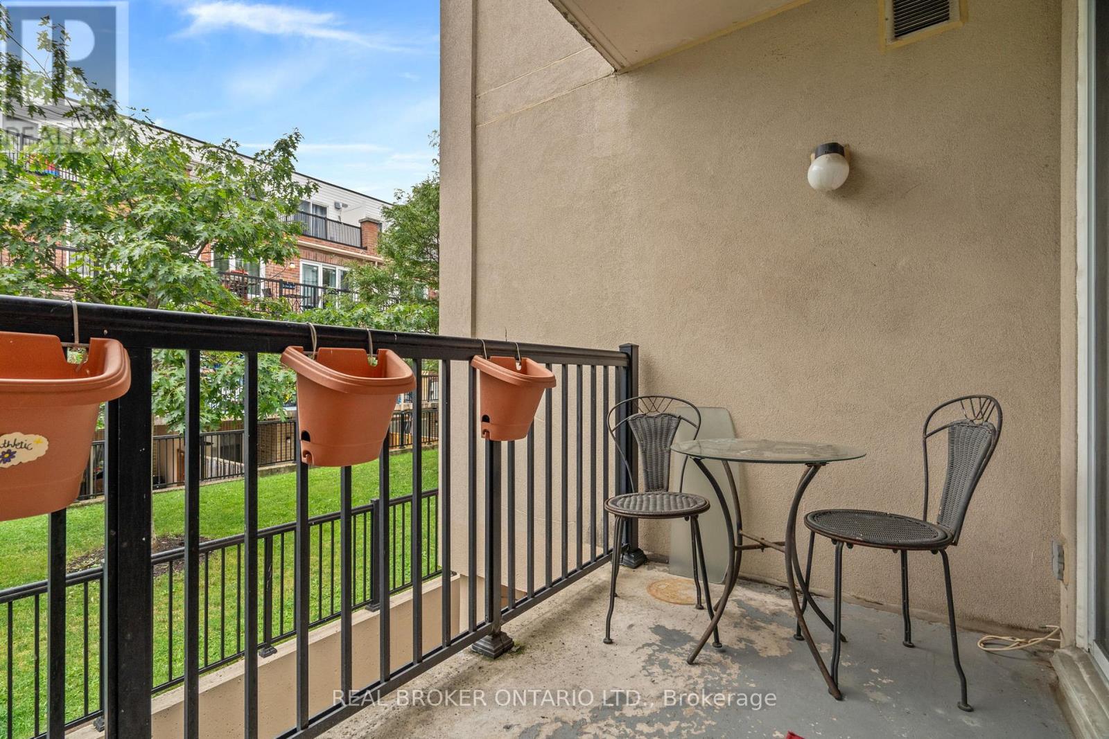 2066 - 3047 Finch Avenue W, Toronto (Humbermede), Ontario  M9M 0A5 - Photo 21 - W12218252
