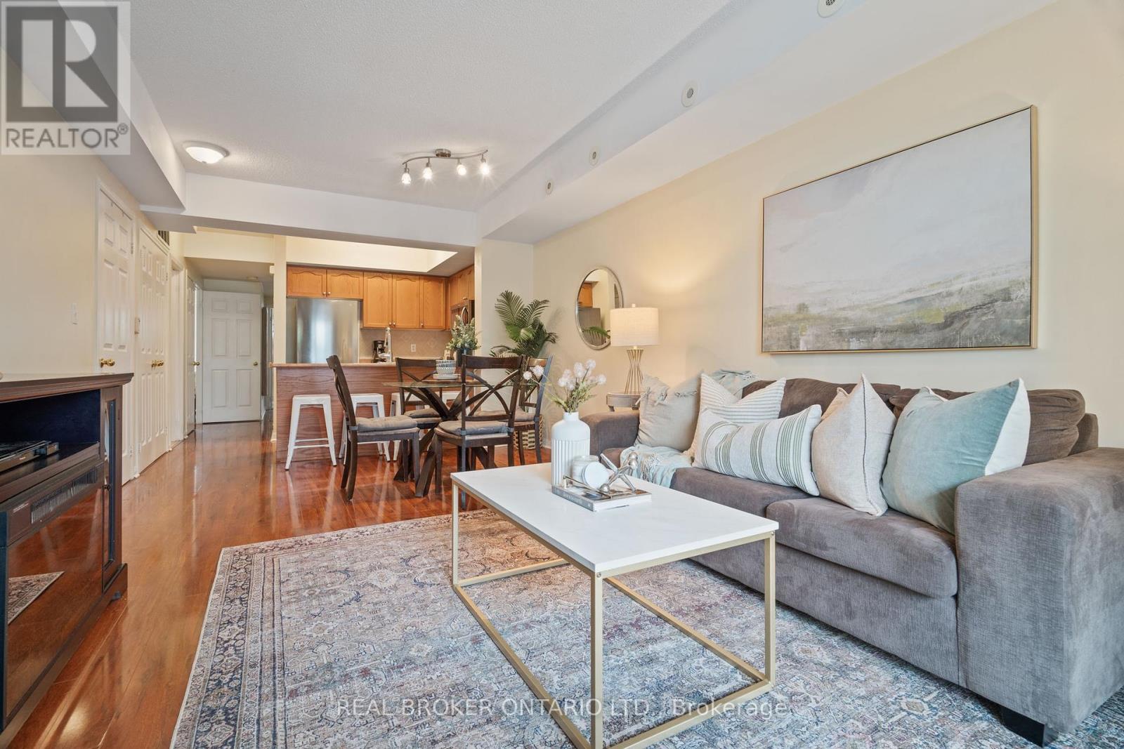 2066 - 3047 Finch Avenue W, Toronto (Humbermede), Ontario  M9M 0A5 - Photo 5 - W12218252