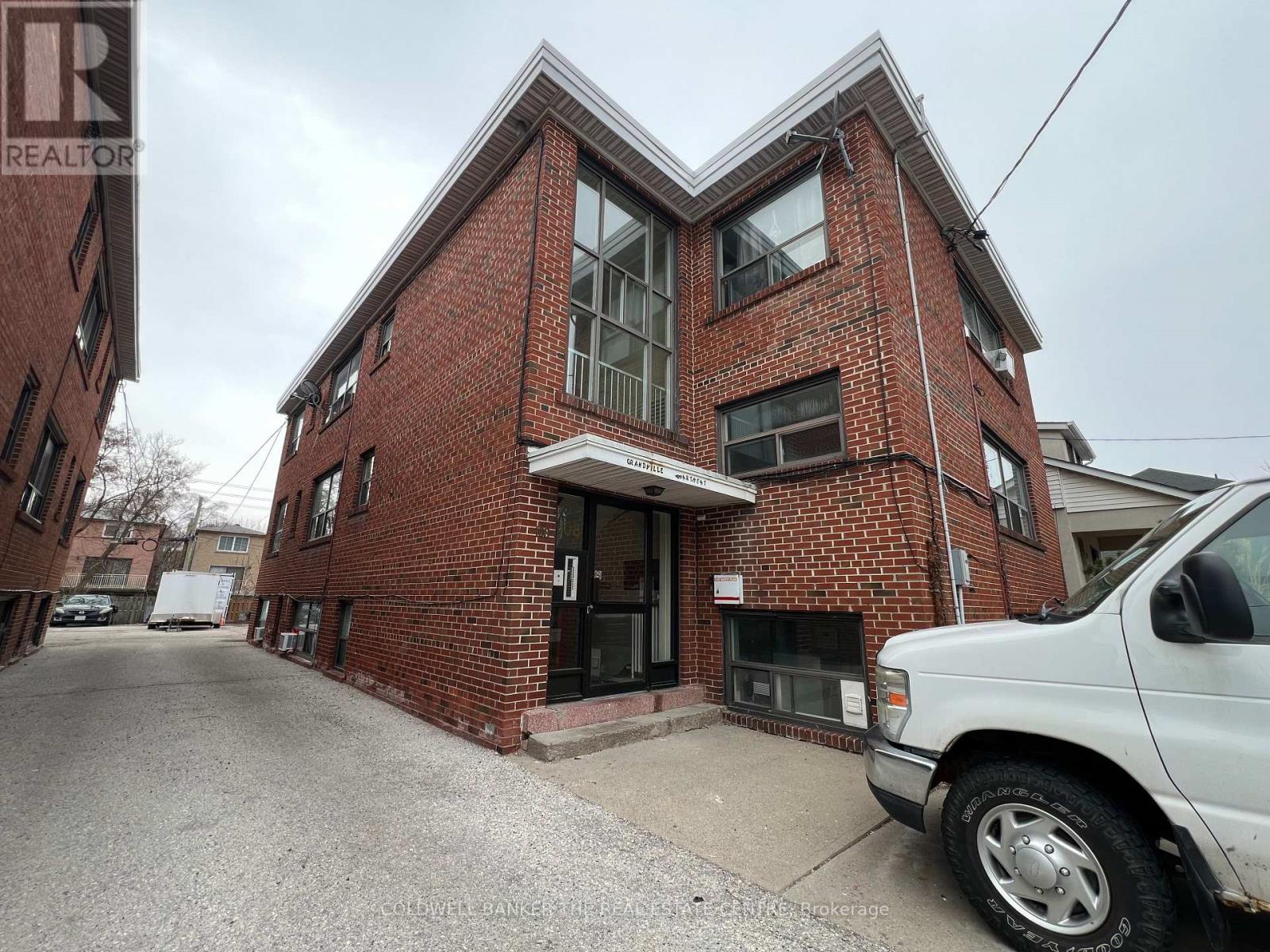 4 - 108 GRANDVILLE AVENUE, toronto (rockcliffe-smythe), Ontario