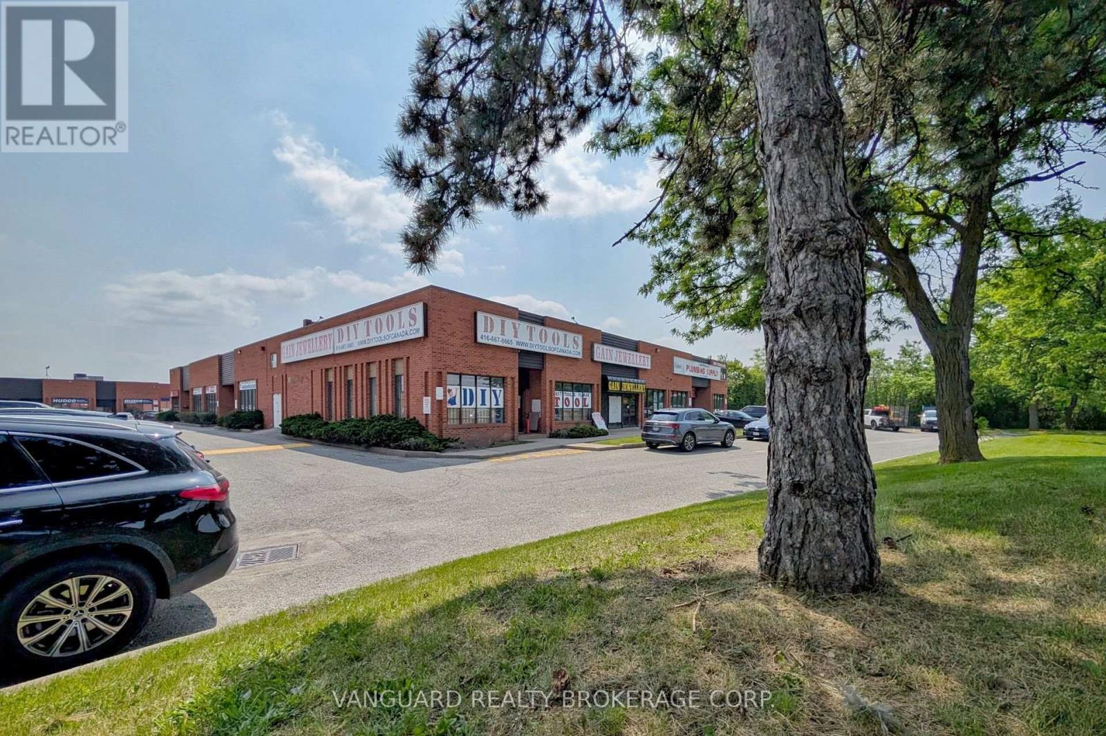38 - 2901 Steeles Avenue, Toronto, Ontario  M3J 3A5 - Photo 3 - W12218313