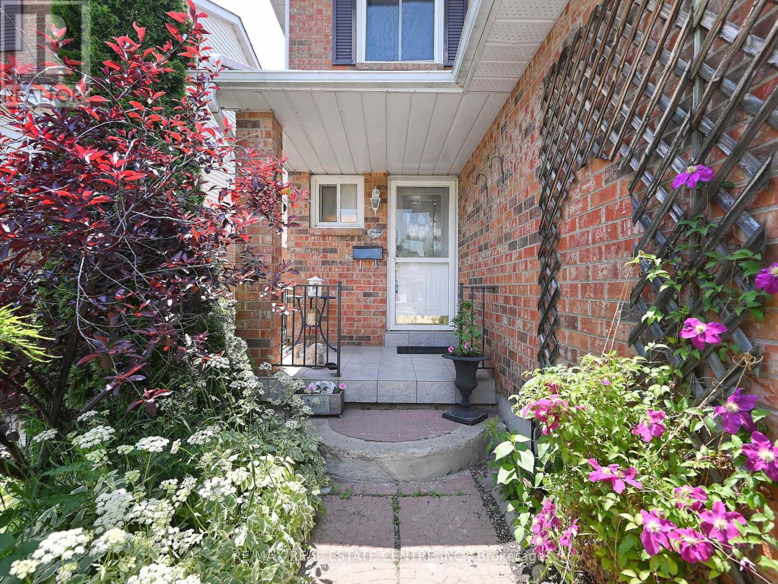 Property at 8 STEPHENSEN COURT image 3