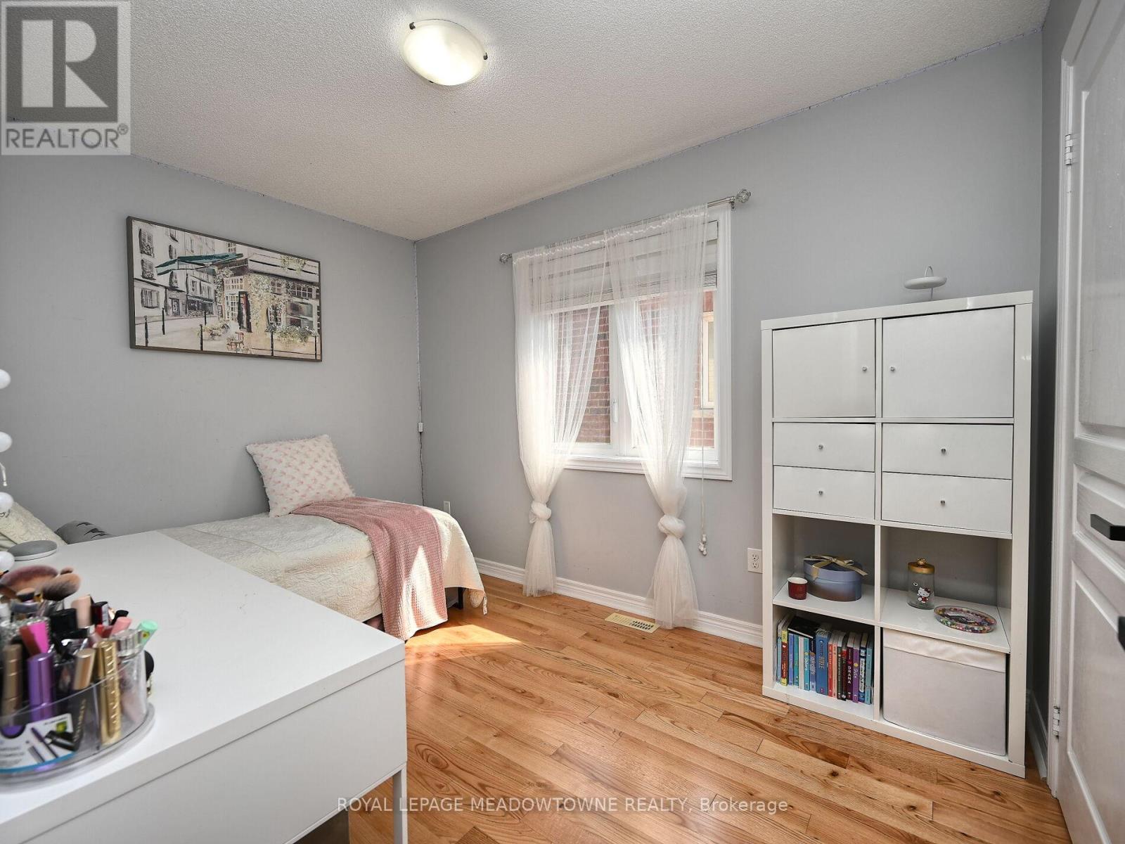 906 Oasis Drive, Mississauga, Ontario  L5V 0C7 - Photo 32 - W12218334