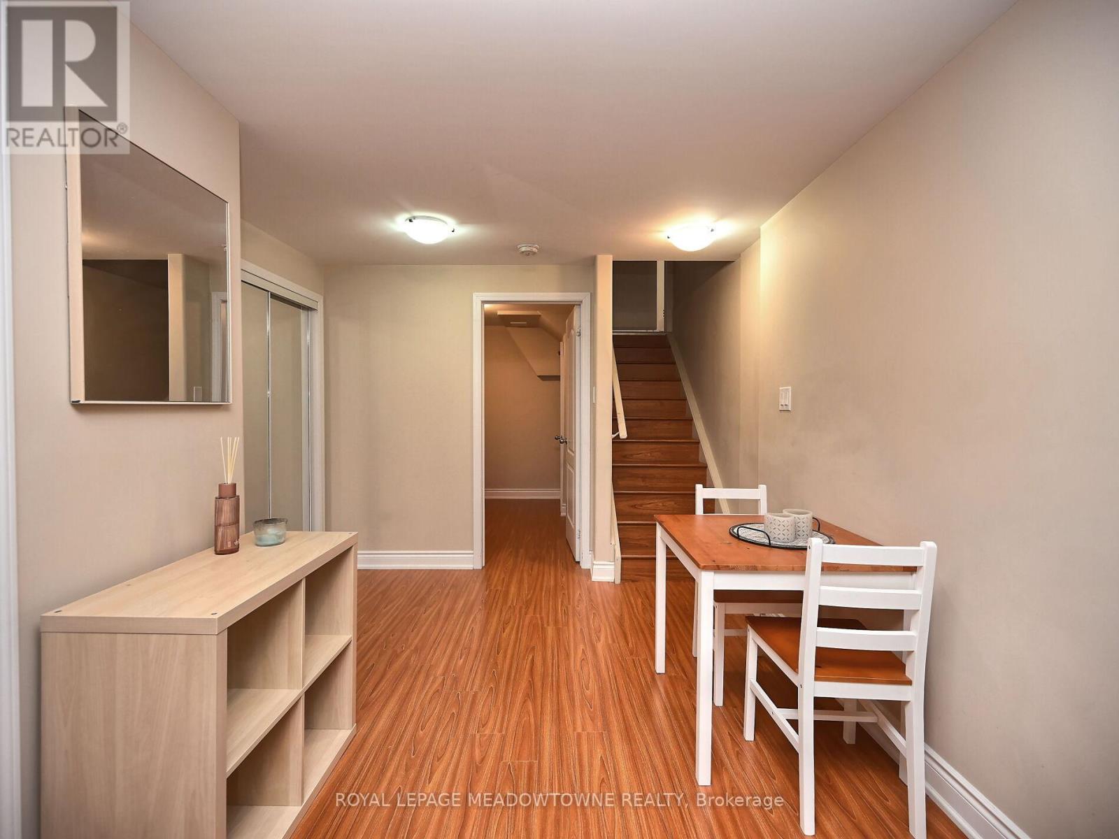 906 Oasis Drive, Mississauga, Ontario  L5V 0C7 - Photo 40 - W12218334