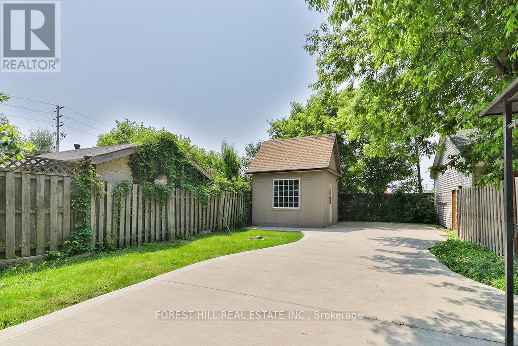 112 Thirtieth Street, Toronto (Alderwood), Ontario  M8W 3B8 - Photo 48 - W12218379