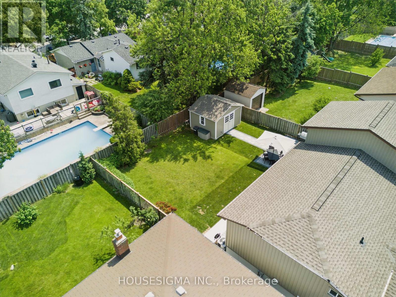 Property at 770 APPLEWOOD CRESCENT image 3