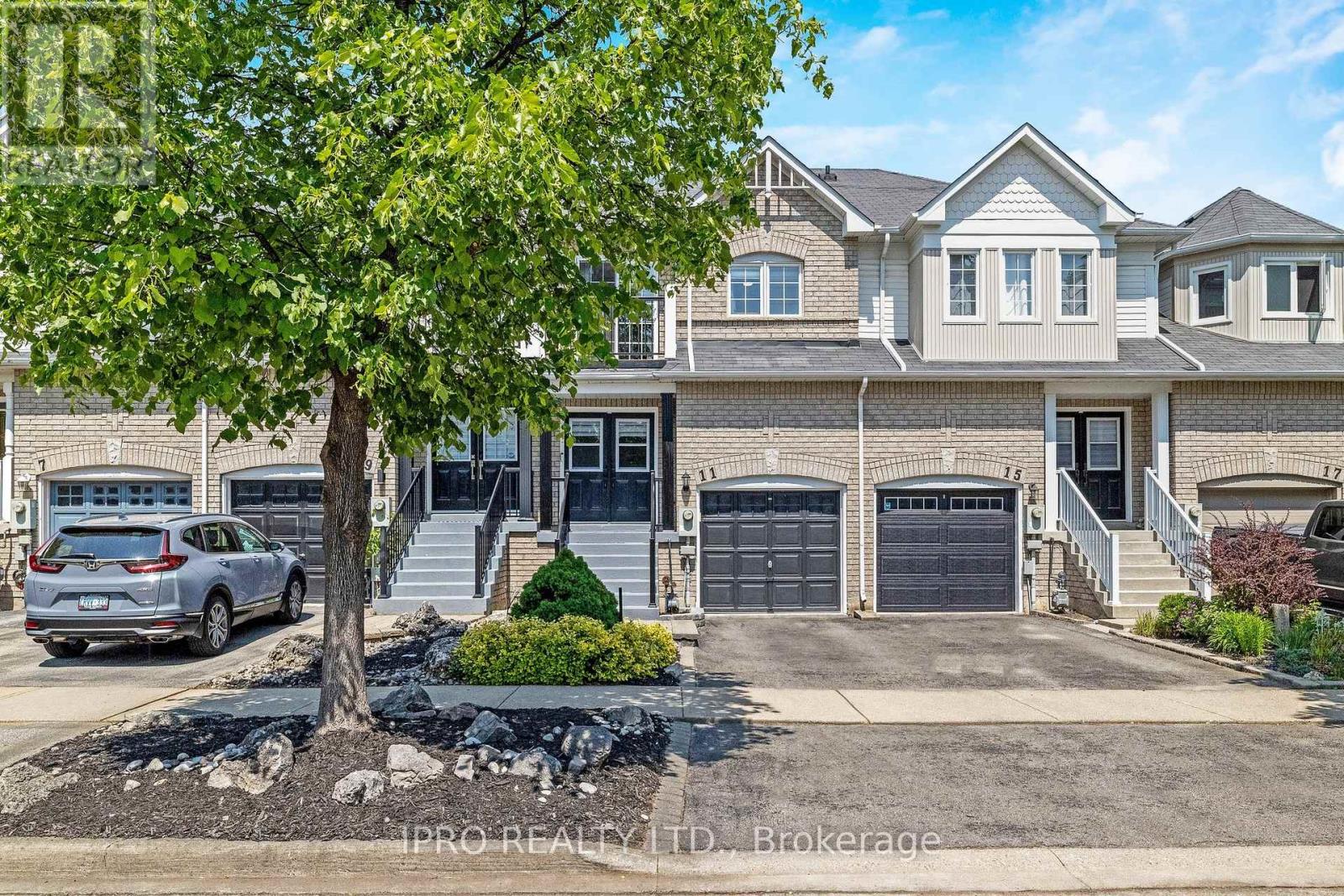 11 HARDING STREET, Halton Hills, Ontario