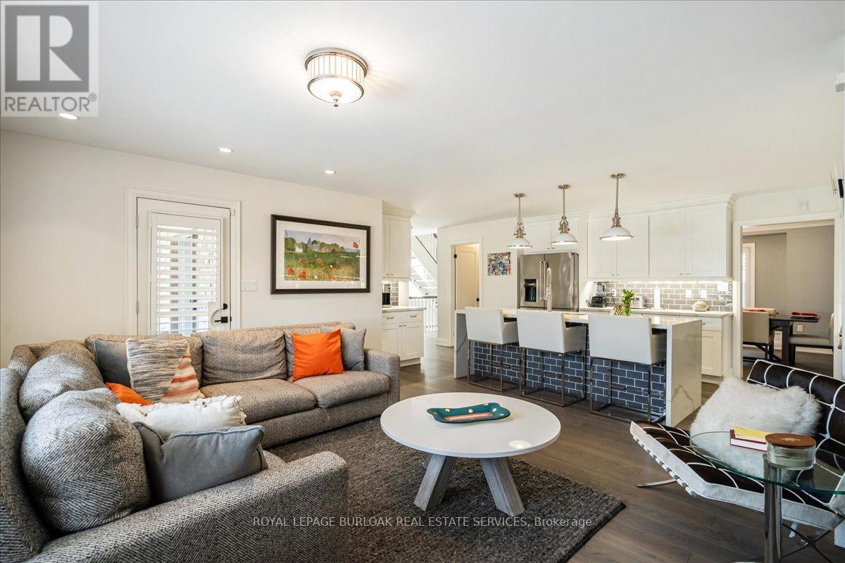 573 Woodland Avenue, Burlington, Ontario  L7R 2S3 - Photo 13 - W12218399