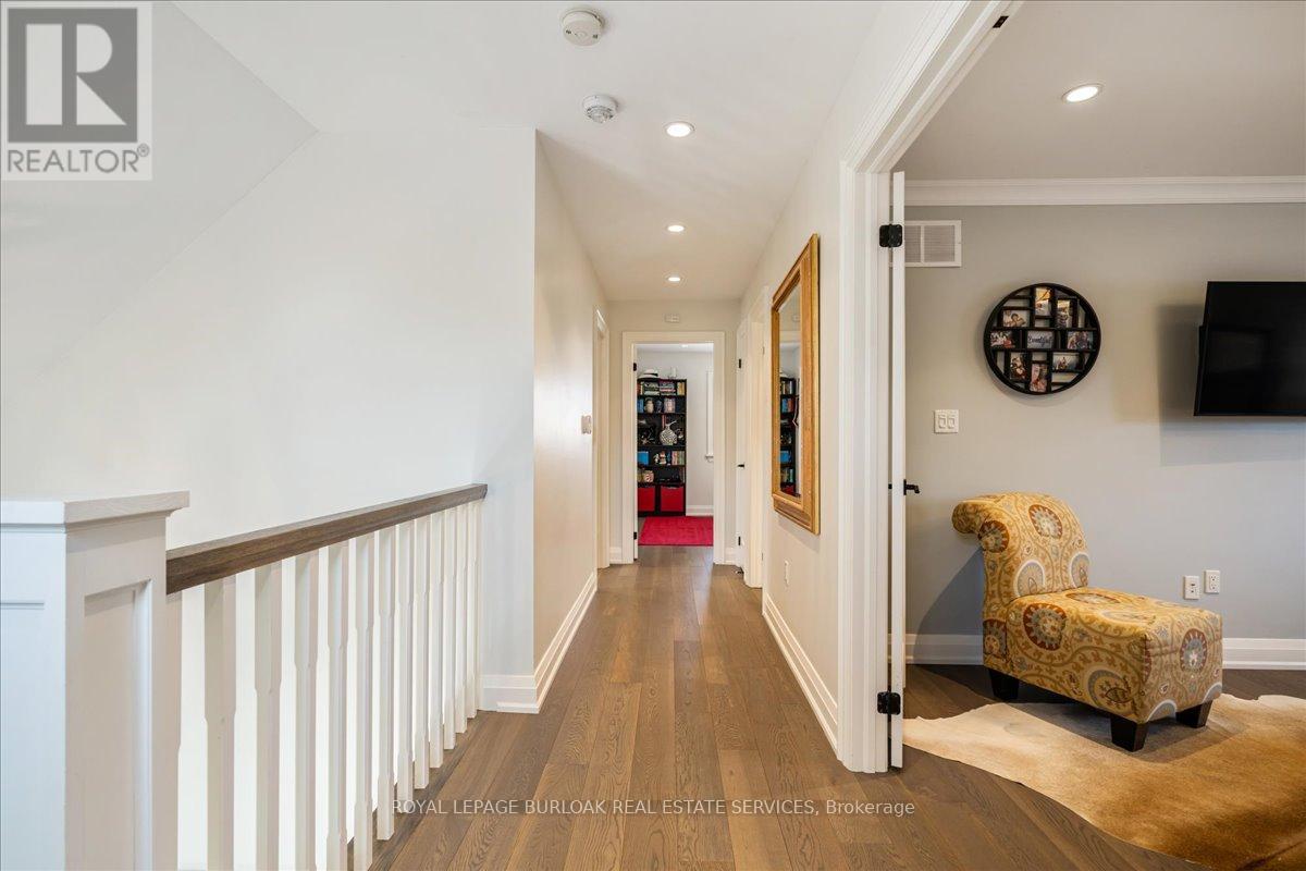 573 Woodland Avenue, Burlington, Ontario  L7R 2S3 - Photo 15 - W12218399