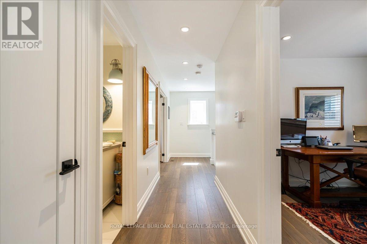 573 Woodland Avenue, Burlington, Ontario  L7R 2S3 - Photo 16 - W12218399