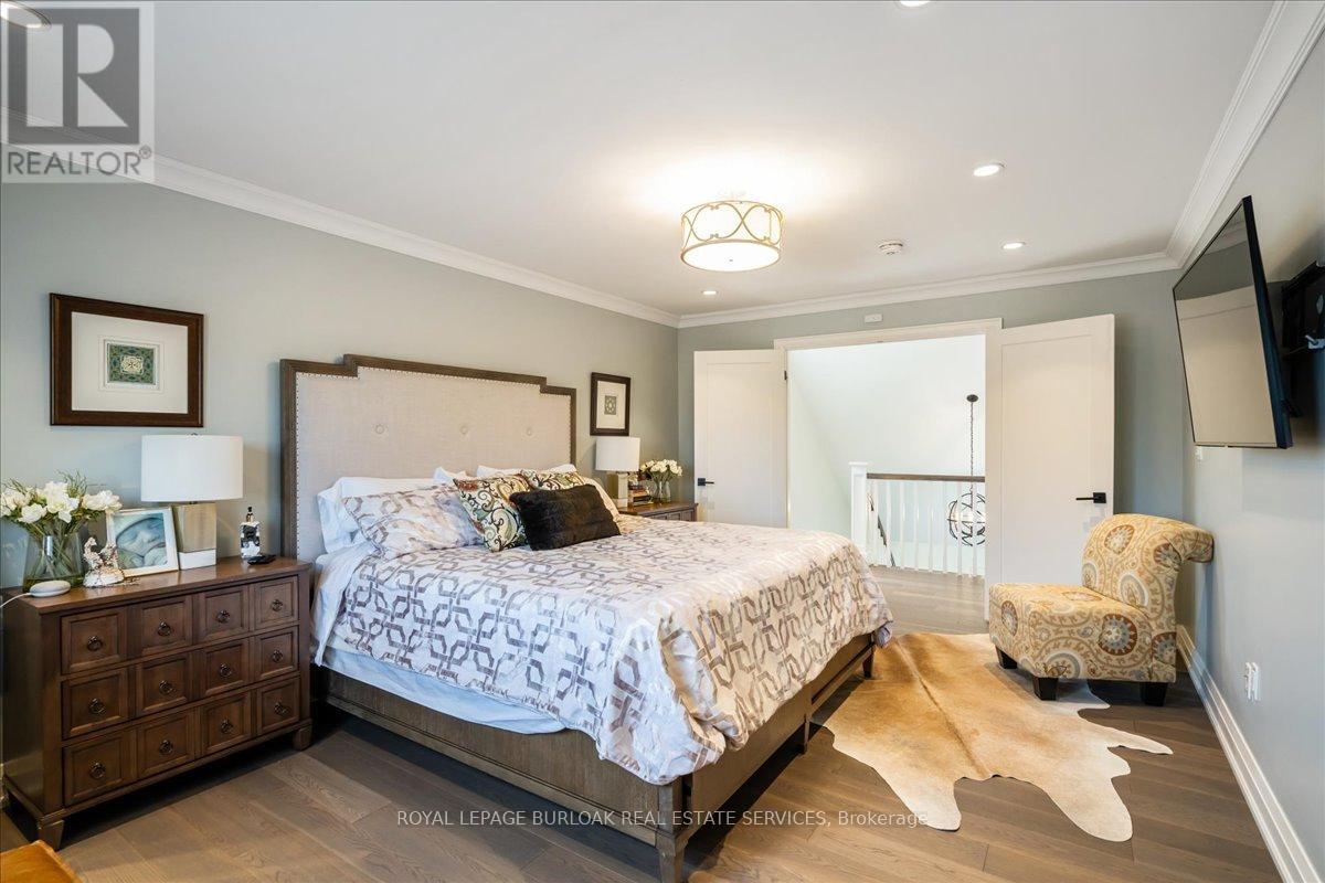 573 Woodland Avenue, Burlington, Ontario  L7R 2S3 - Photo 17 - W12218399