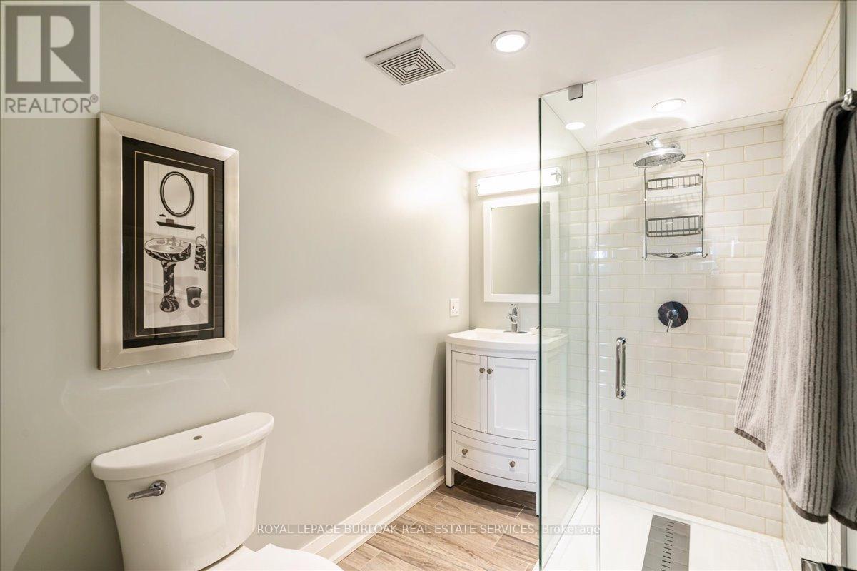 573 Woodland Avenue, Burlington, Ontario  L7R 2S3 - Photo 28 - W12218399