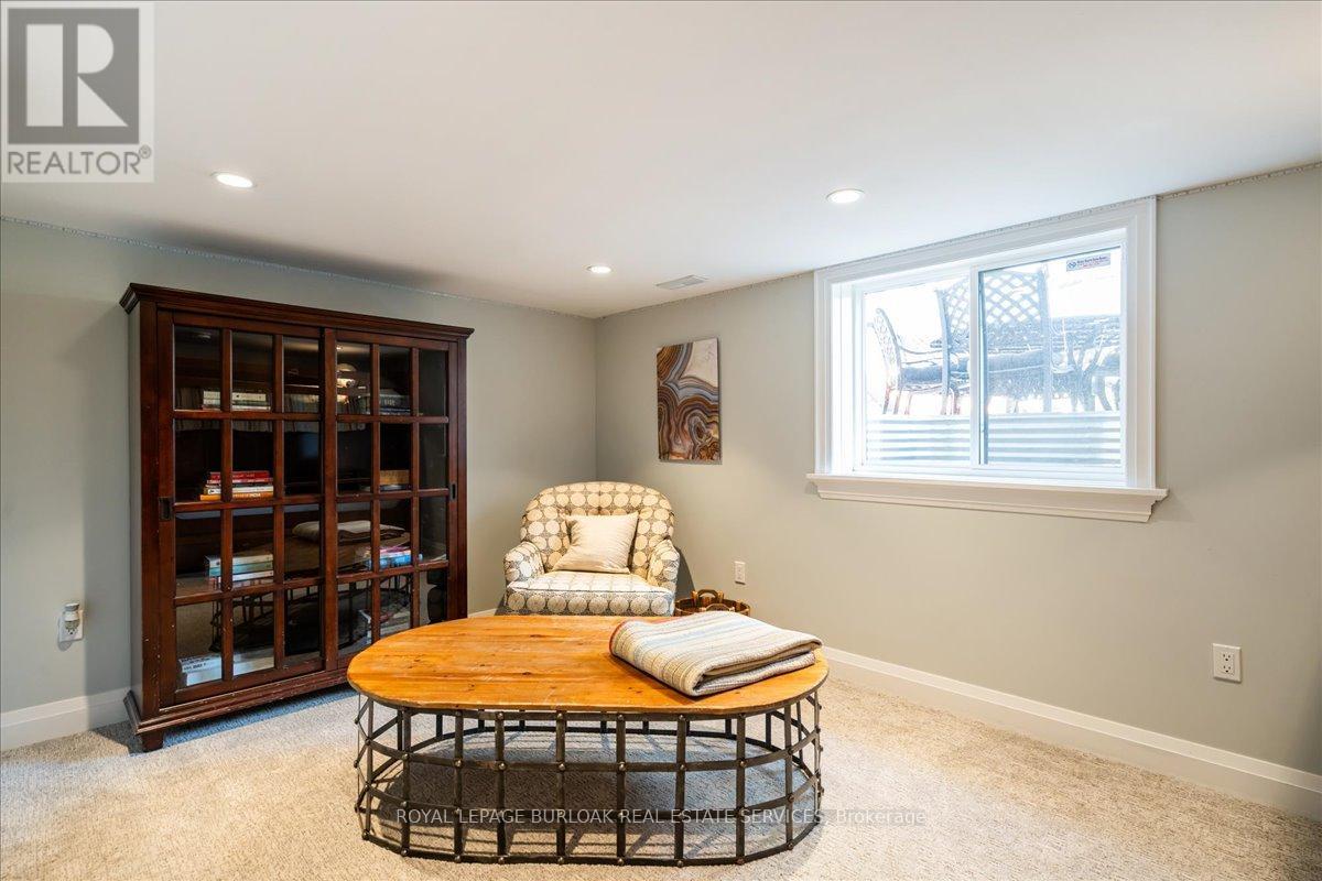 573 Woodland Avenue, Burlington, Ontario  L7R 2S3 - Photo 30 - W12218399