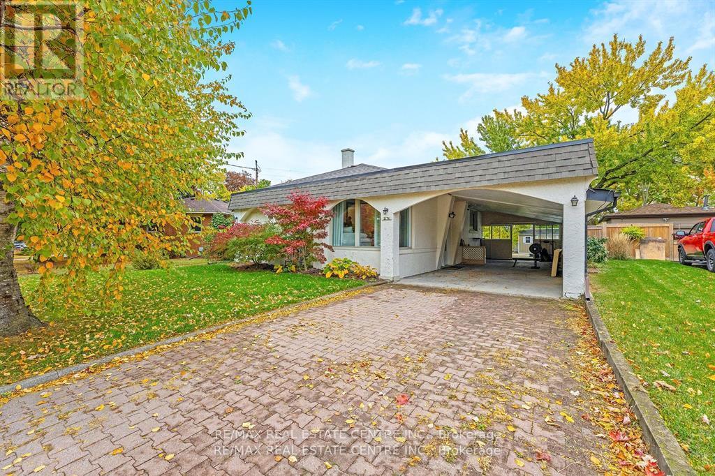 2176 SUNNYDALE DRIVE, Burlington, Ontario