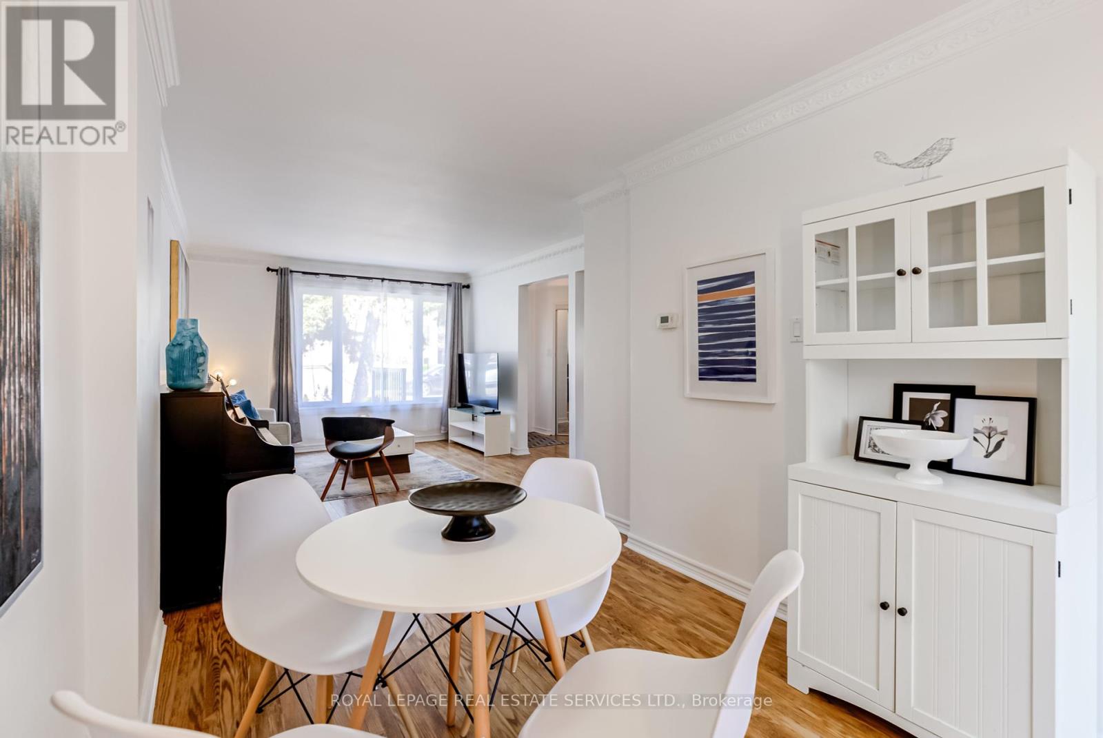 34 Skylark Road, Toronto (Lambton Baby Point), Ontario  M6S 4M4 - Photo 12 - W12218461