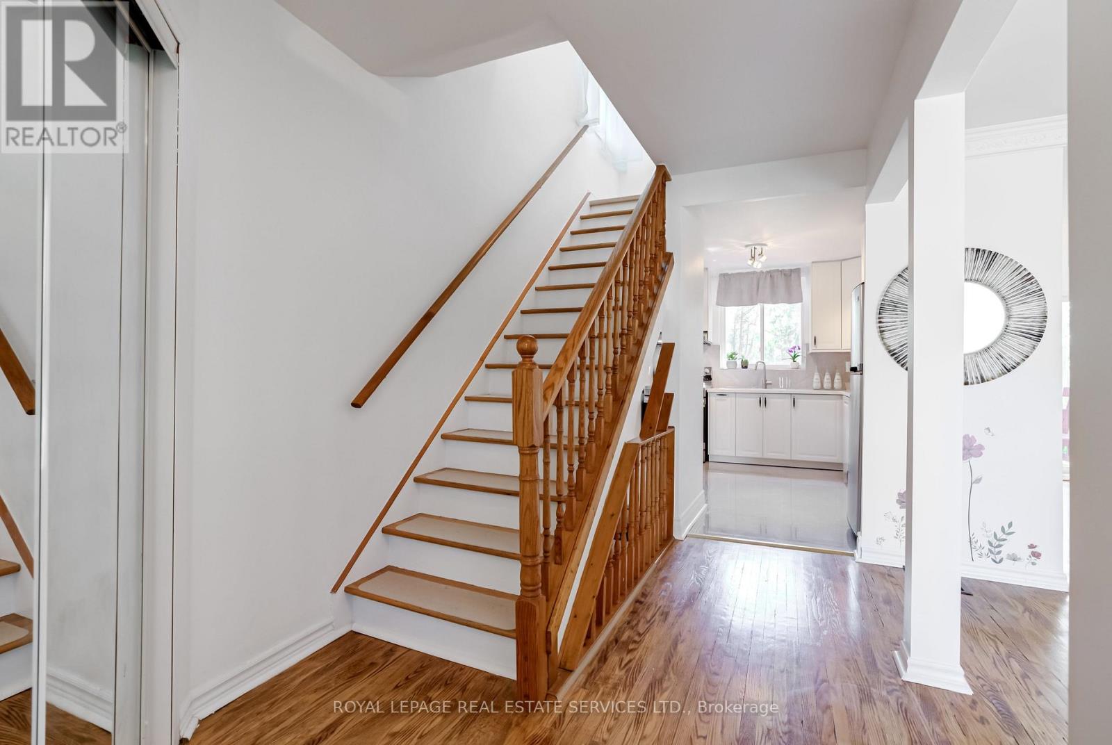 34 Skylark Road, Toronto (Lambton Baby Point), Ontario  M6S 4M4 - Photo 18 - W12218461