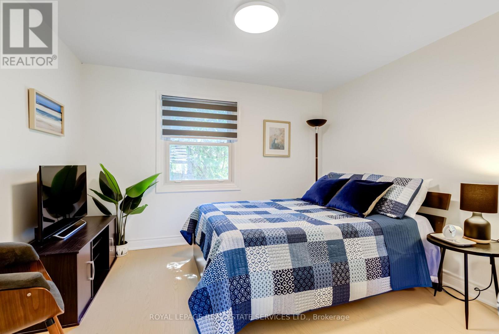 34 Skylark Road, Toronto (Lambton Baby Point), Ontario  M6S 4M4 - Photo 20 - W12218461