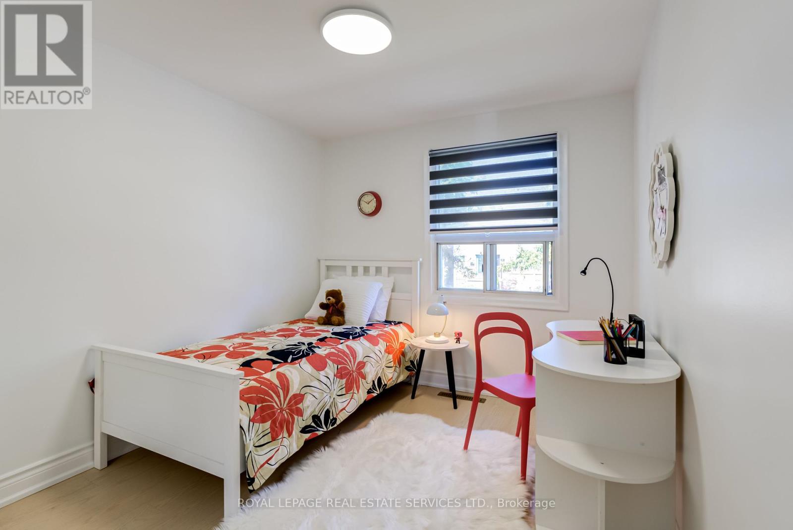 34 Skylark Road, Toronto (Lambton Baby Point), Ontario  M6S 4M4 - Photo 23 - W12218461