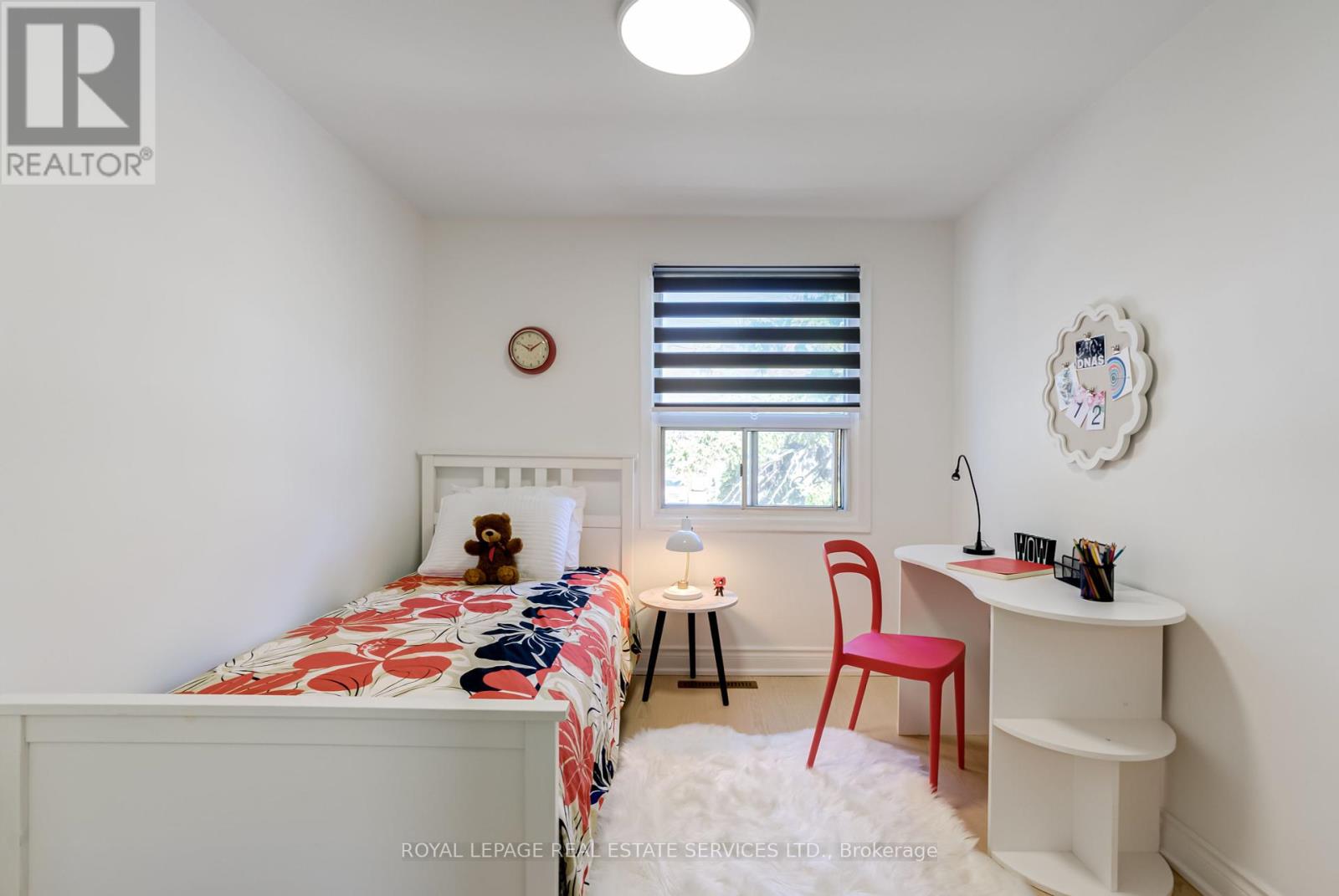 34 Skylark Road, Toronto (Lambton Baby Point), Ontario  M6S 4M4 - Photo 24 - W12218461