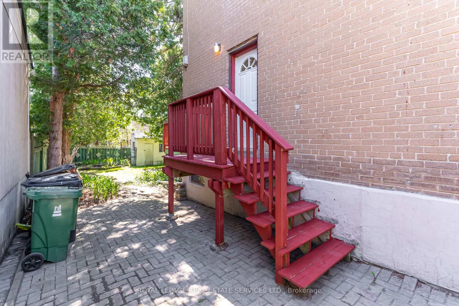 34 Skylark Road, Toronto (Lambton Baby Point), Ontario  M6S 4M4 - Photo 32 - W12218461