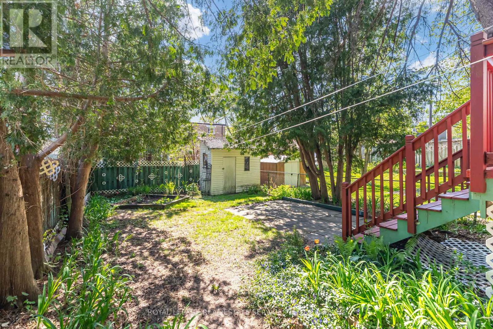 34 Skylark Road, Toronto (Lambton Baby Point), Ontario  M6S 4M4 - Photo 34 - W12218461
