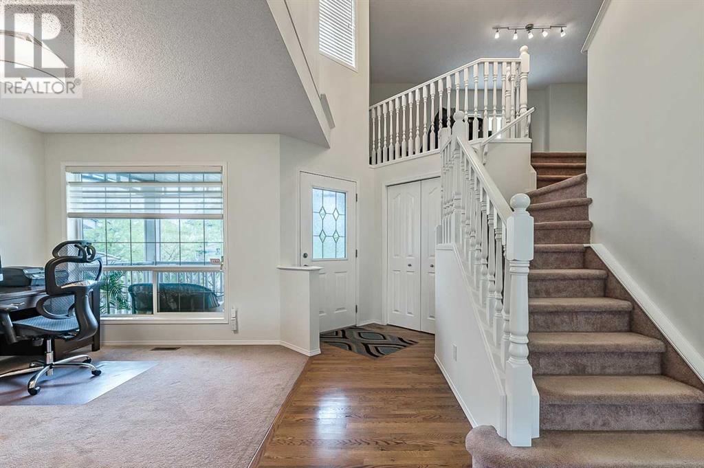 50 Springbank Rise Sw, Calgary, Alberta  T3H 4J6 - Photo 6 - A2226000