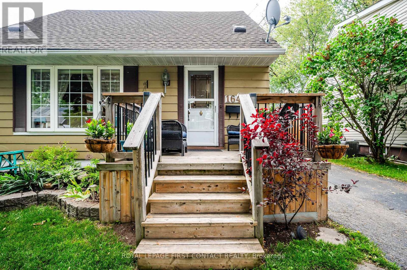 Property at 164 ADAIR AVENUE N image 5