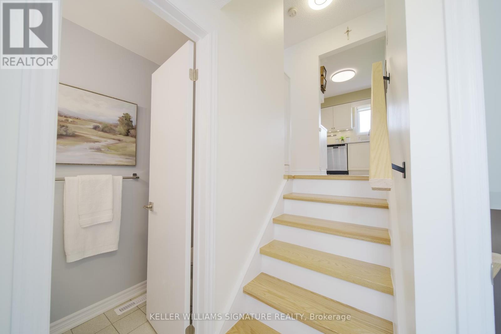 54 Fairgreen Close, Cambridge, Ontario  N1T 1T6 - Photo 8 - X12218326