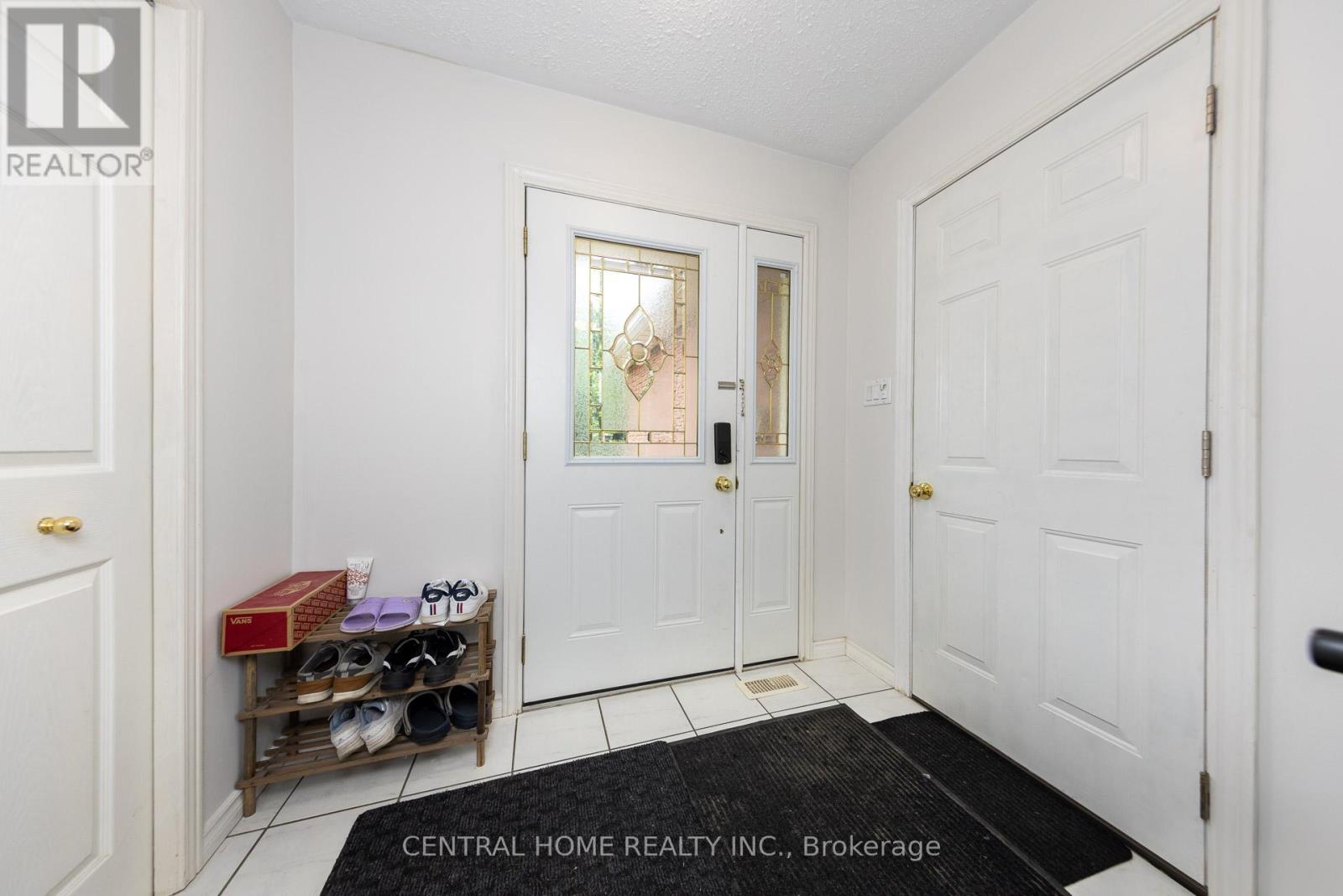 Property at 435 STILLMEADOW CIRCLE image 3