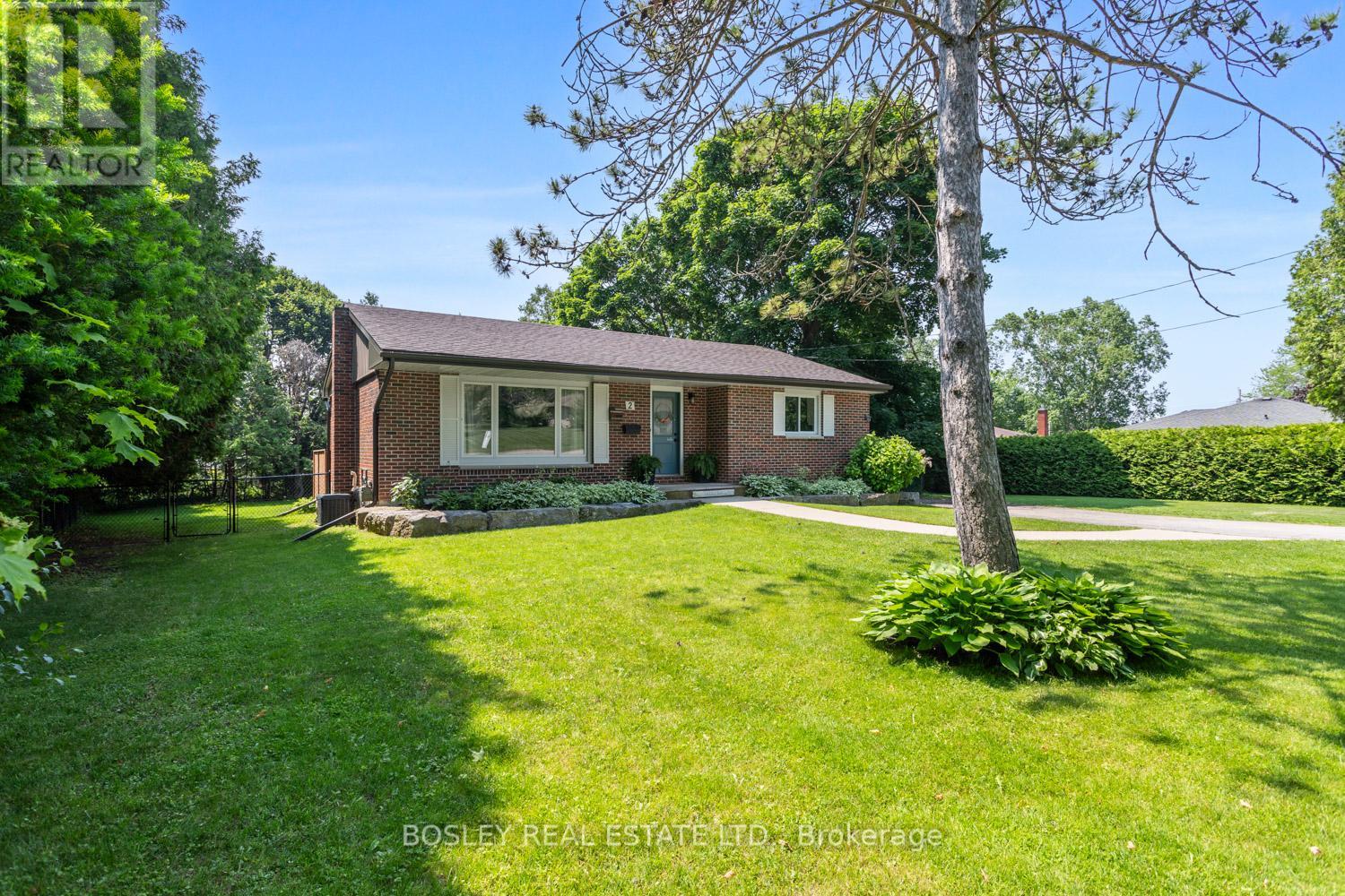 2 Oliver's Lane, Cobourg, Ontario  K9A 4V4 - Photo 2 - X12176254
