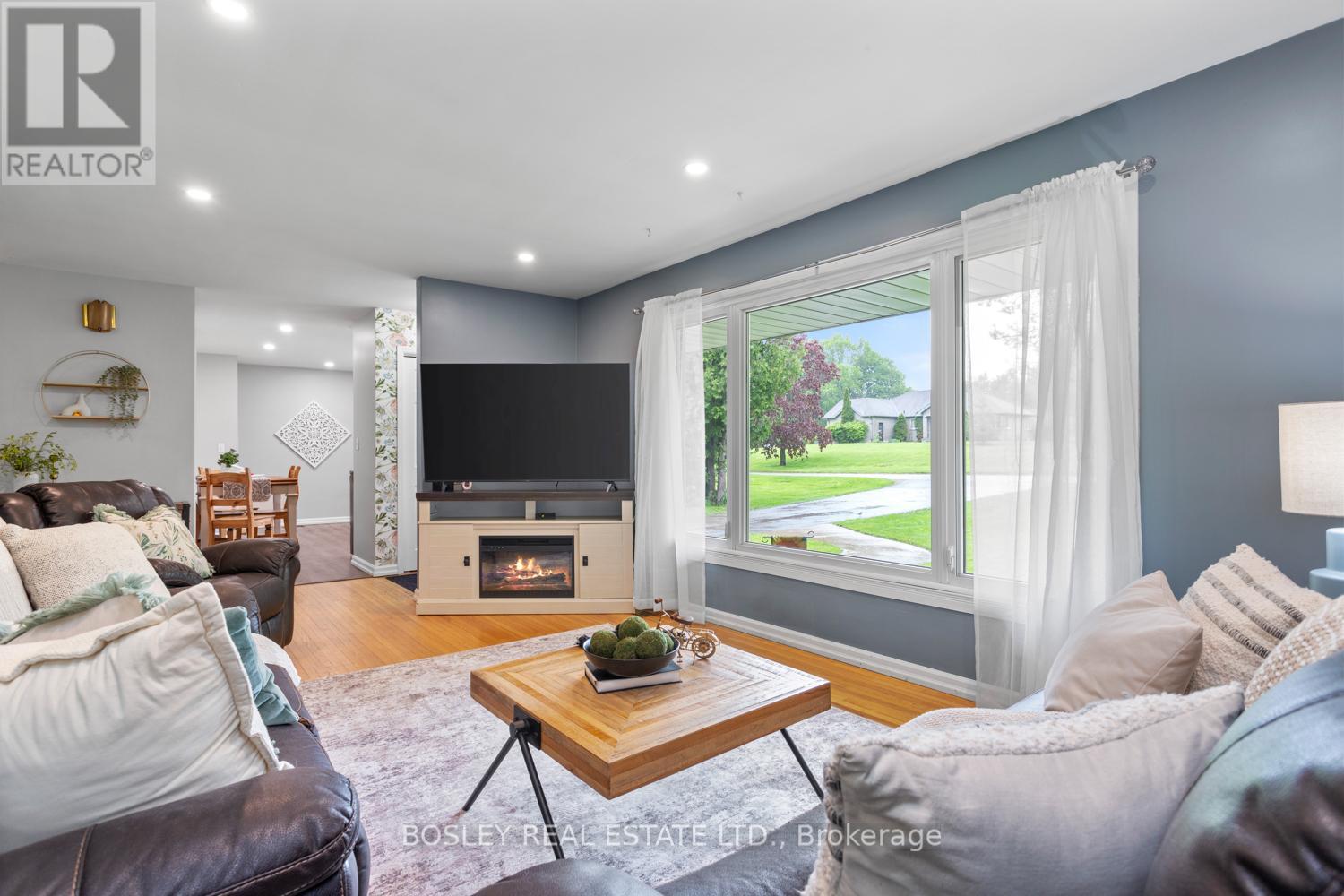 2 Oliver's Lane, Cobourg, Ontario  K9A 4V4 - Photo 10 - X12176254