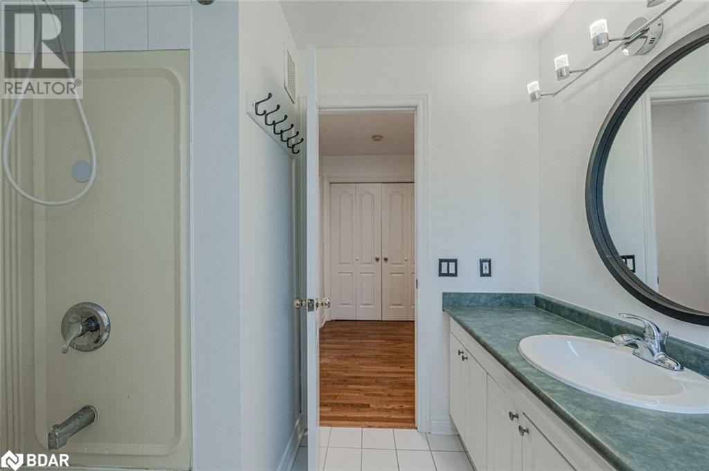 1 Kenwell Court Unit# Upper, Wasaga Beach, Ontario  L0L 2P0 - Photo 15 - 40740558