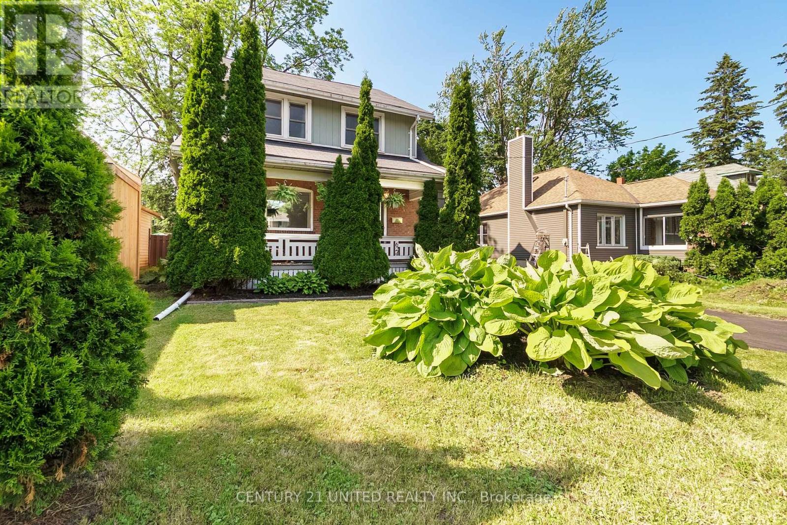 624 Charlotte Street, Peterborough Central (Old West End), Ontario  K9J 2W8 - Photo 3 - X12218495