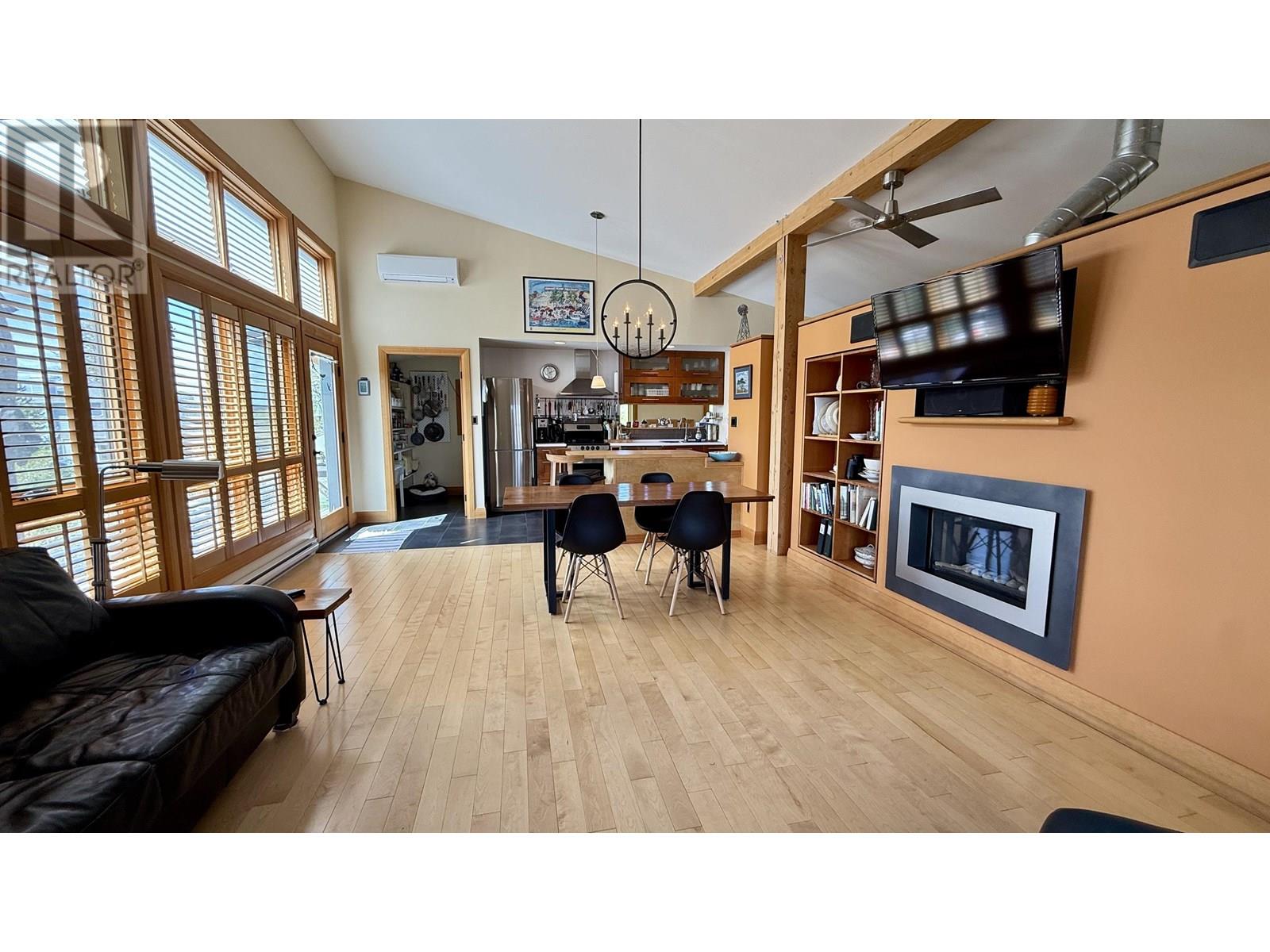 5460 Carlson Road, 100 Mile House, British Columbia  V0K 2E1 - Photo 6 - R3003159