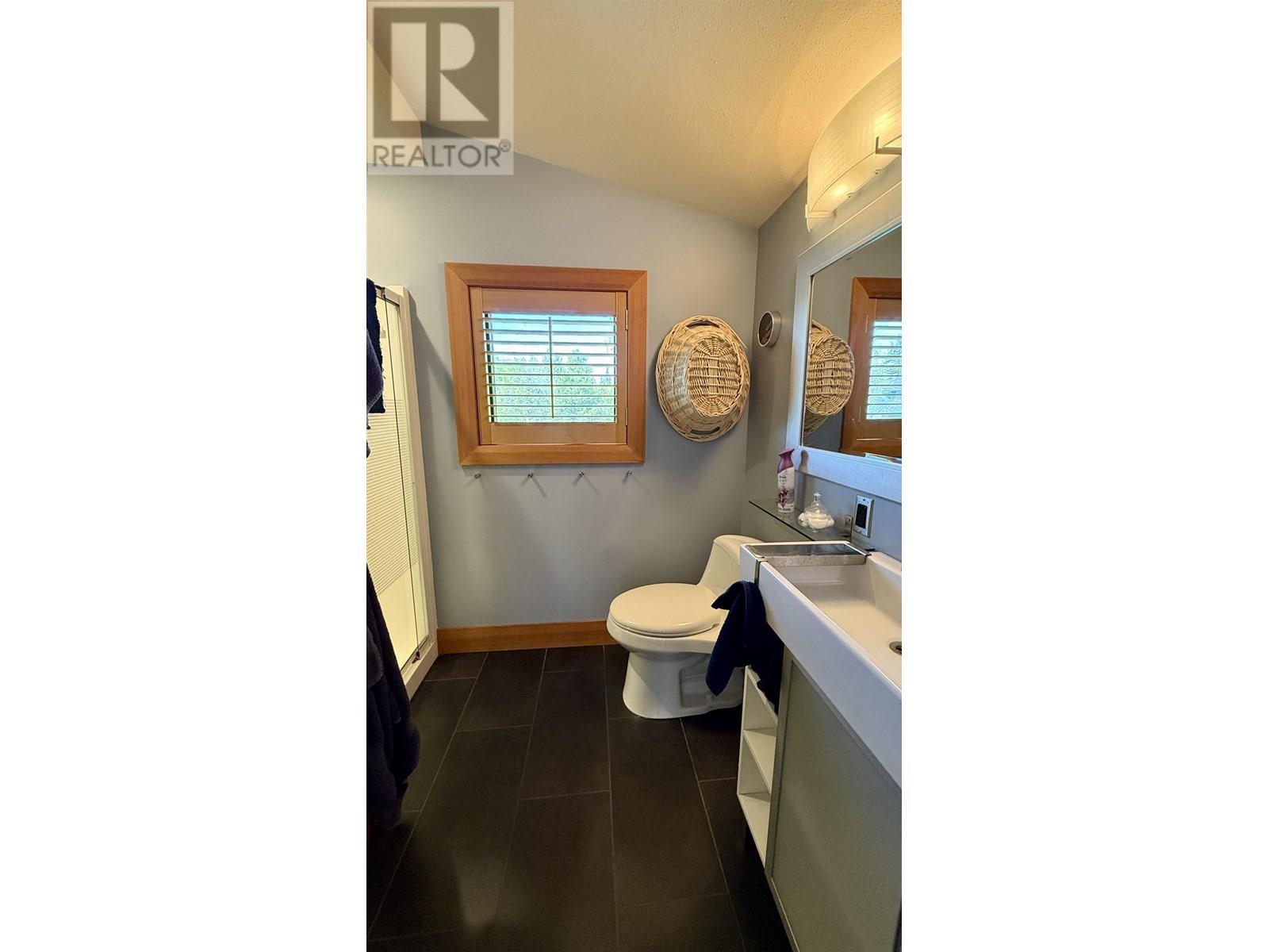 5460 Carlson Road, 100 Mile House, British Columbia  V0K 2E1 - Photo 13 - R3003159