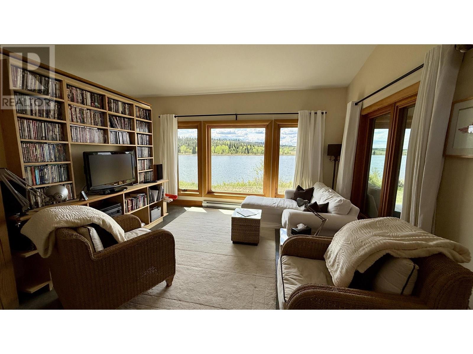 5460 Carlson Road, 100 Mile House, British Columbia  V0K 2E1 - Photo 21 - R3003159