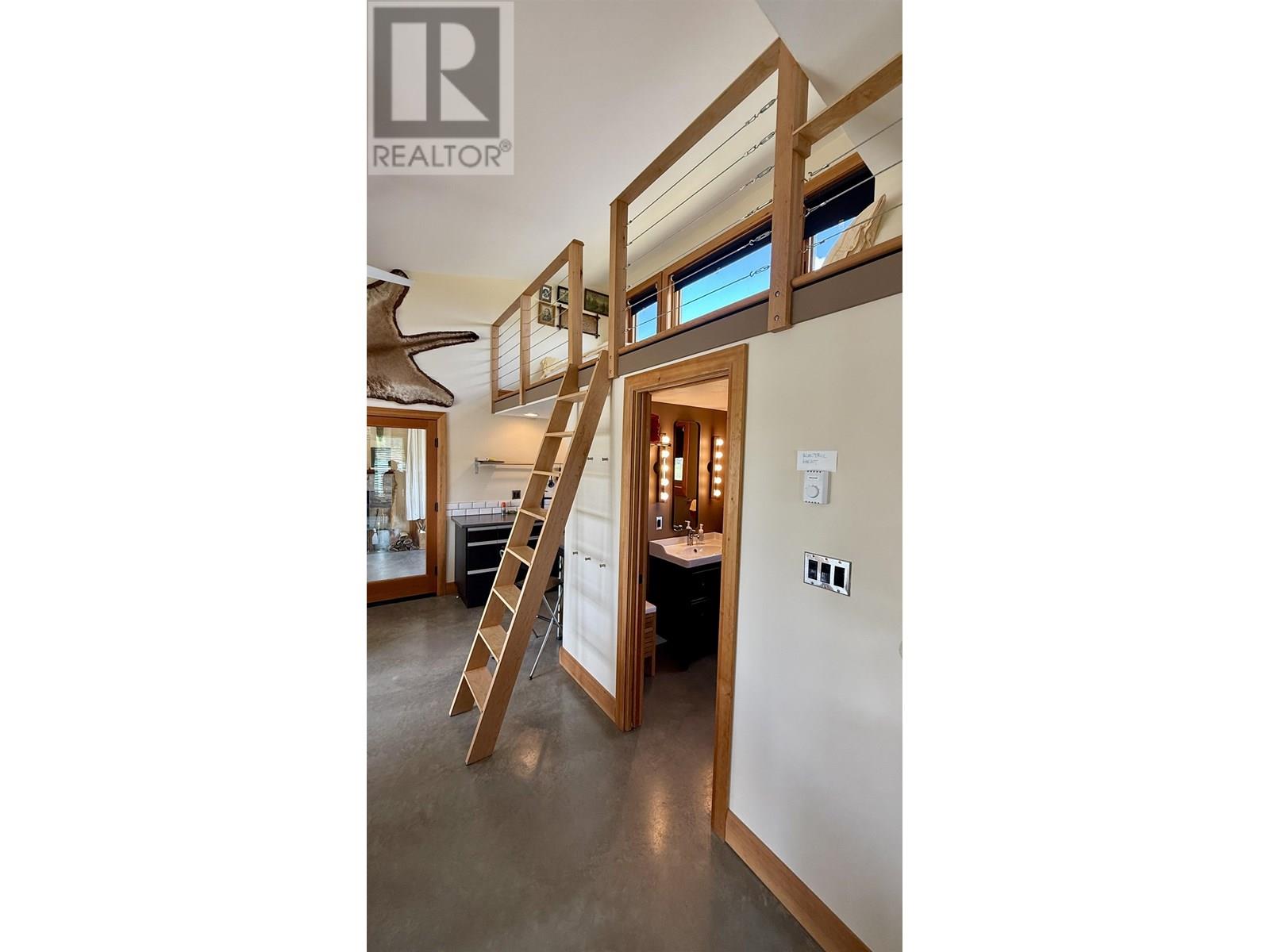 5460 Carlson Road, 100 Mile House, British Columbia  V0K 2E1 - Photo 28 - R3003159