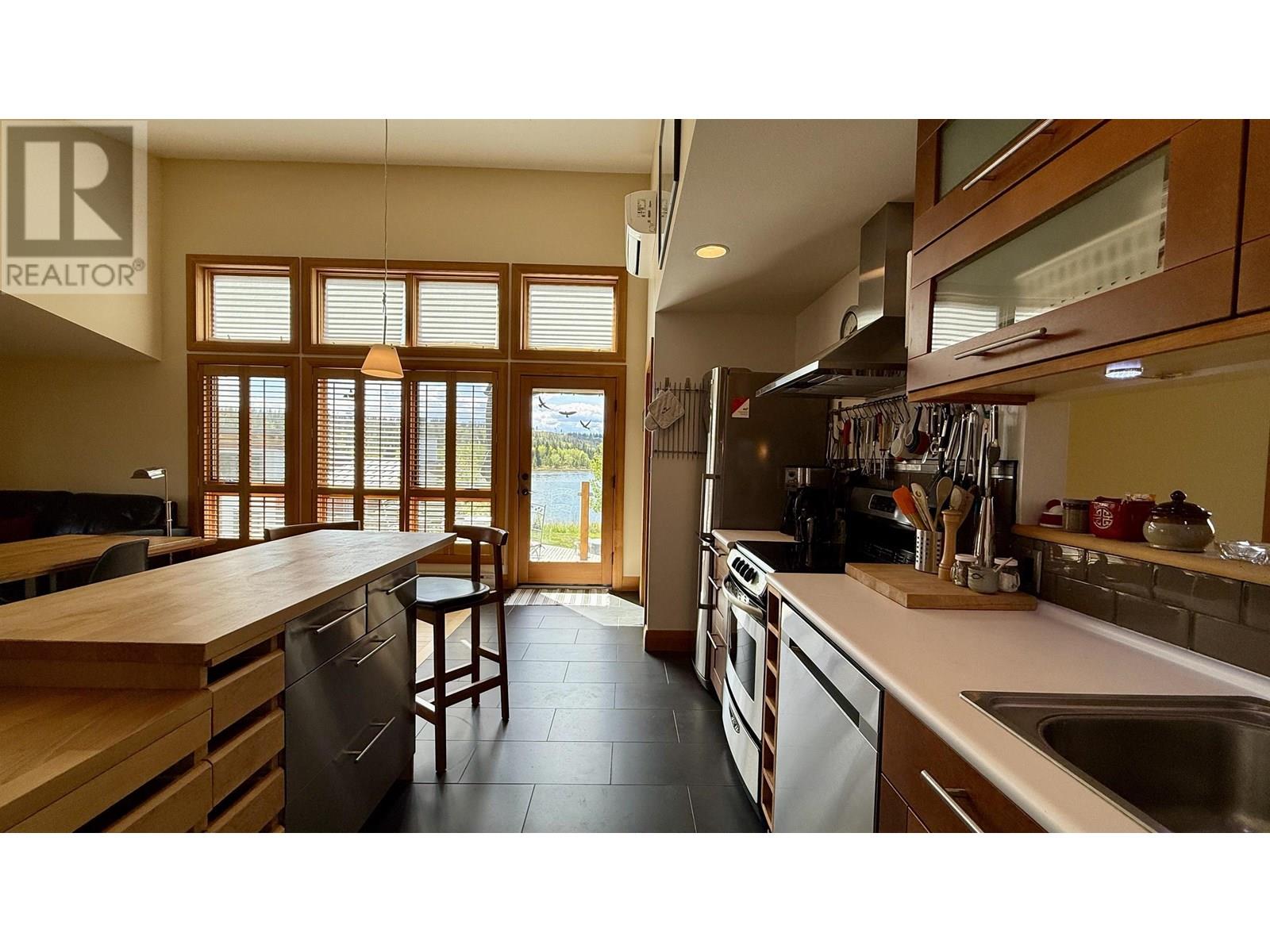 5460 Carlson Road, 100 Mile House, British Columbia  V0K 2E1 - Photo 7 - R3003159