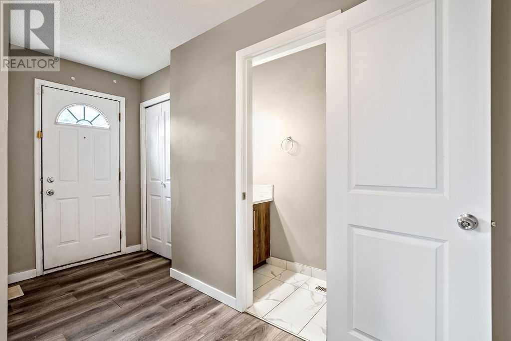 Property at 413 Georgian Villas NE image 3