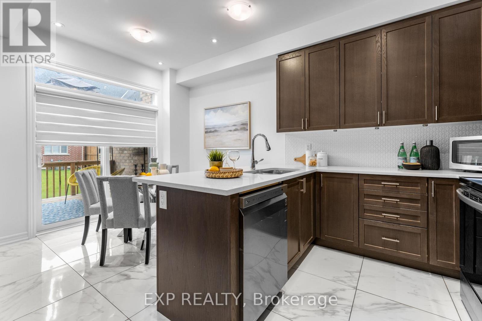 10 Hickling Lane, Ajax, Ontario  L1T 0P9 - Photo 17 - E12218181