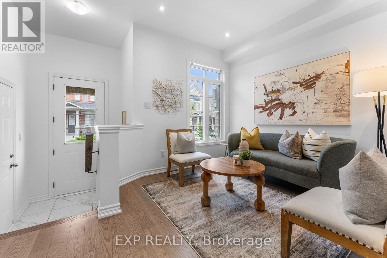 10 Hickling Lane, Ajax, Ontario  L1T 0P9 - Photo 4 - E12218181