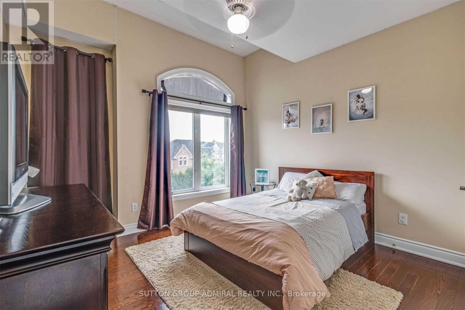 305 Ilan Ramon Boulevard, Vaughan, Ontario  L6A 0W4 - Photo 33 - N12215403