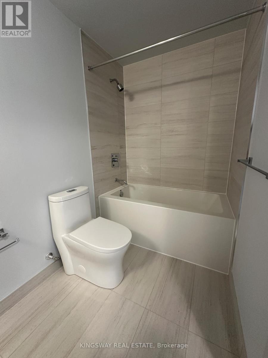 2401 - 2920 Highway 7 Road, Vaughan (Concord), Ontario  L4K 0P4 - Photo 12 - N12218403