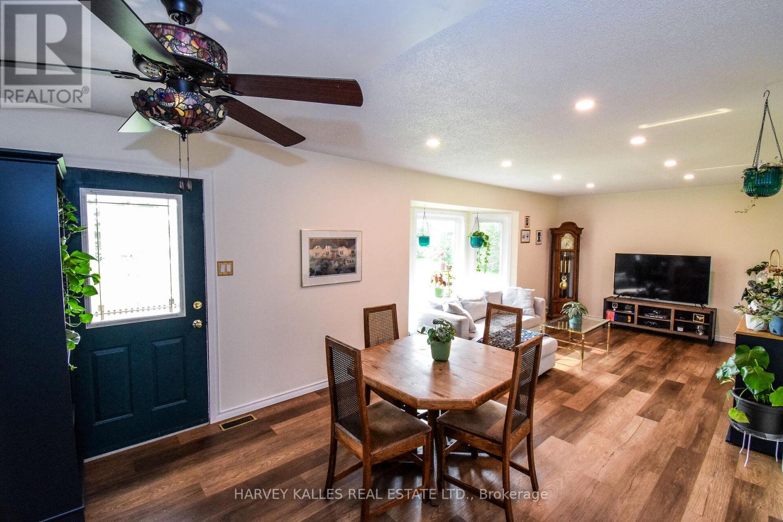 1416 Caistor Gainsboro Townline, West Lincoln (Smithville), Ontario  L0R 2A0 - Photo 18 - X12217688