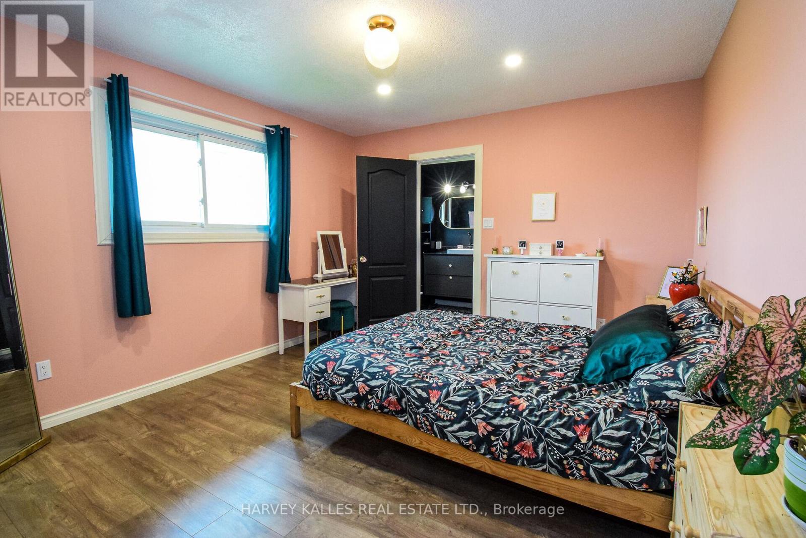1416 Caistor Gainsboro Townline, West Lincoln (Smithville), Ontario  L0R 2A0 - Photo 28 - X12217688