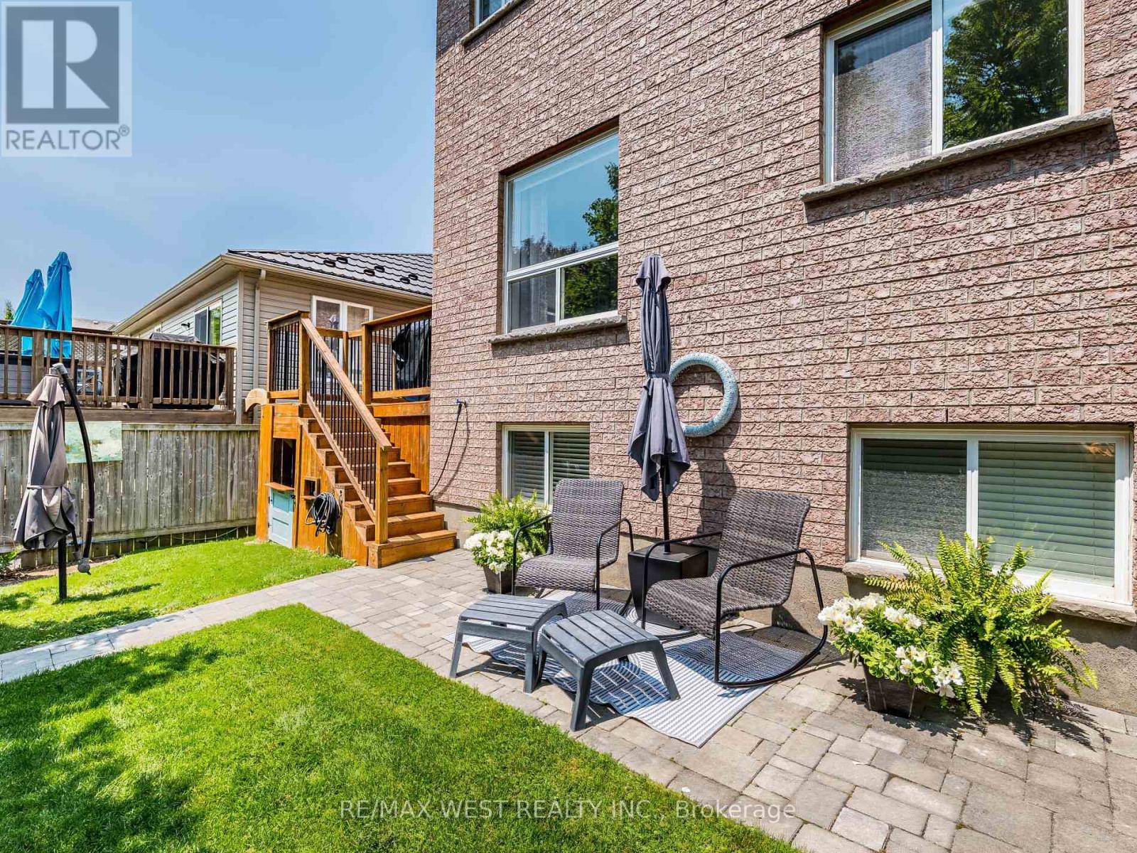 19 Bowen Drive, Guelph (Victoria North), Ontario  N1E 0C9 - Photo 38 - X12218328