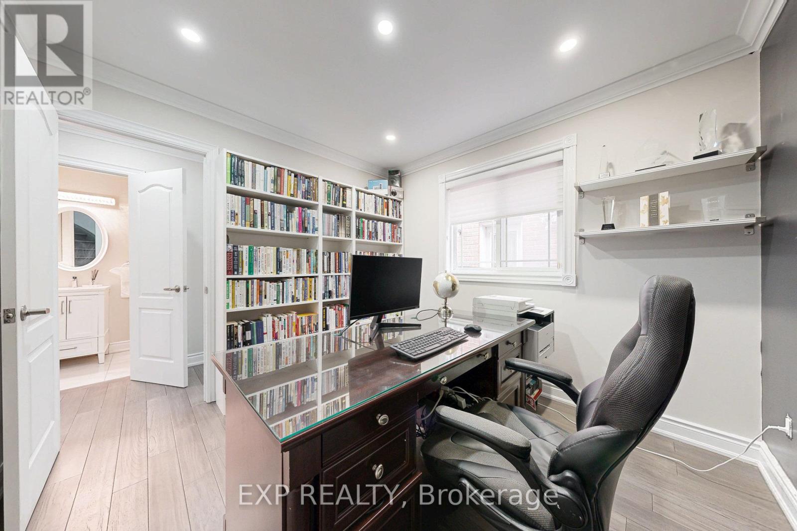 5122 Timber Mill Court, Mississauga, Ontario  L5V 2B8 - Photo 21 - W12217546